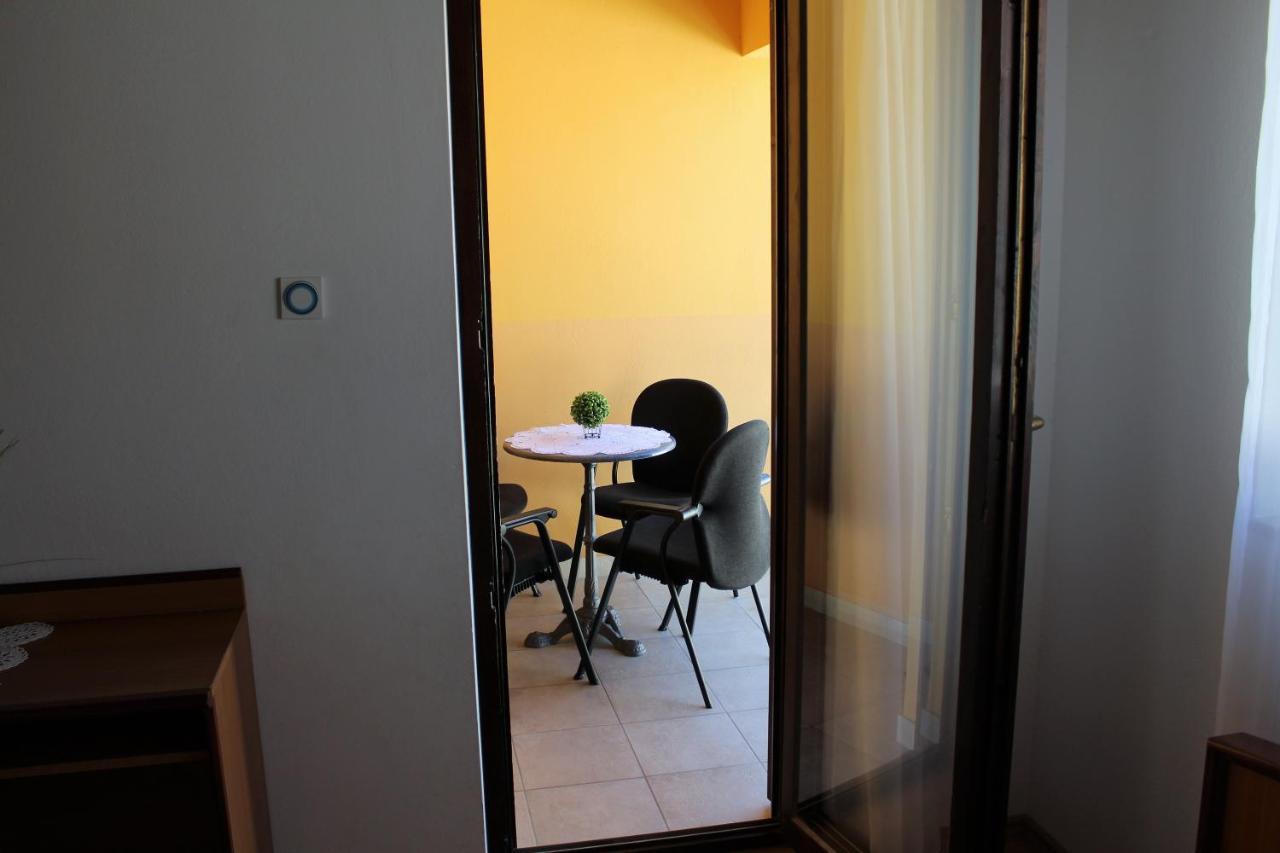 Apartment Benten Drvenik  Luaran gambar